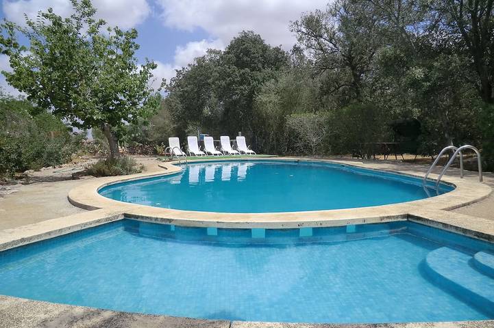 Bauernhof für 10 Personen, mit Balkon und Garten sowie Pool