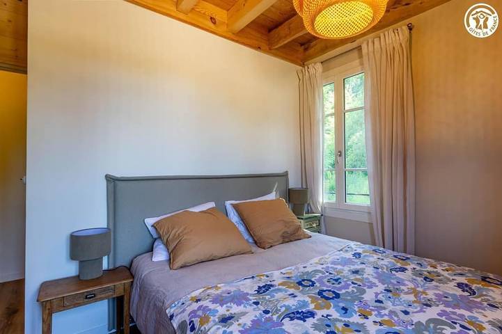 Location de vacances pour 6 personnes, avec terrasse et jardin à Chanaz - 2