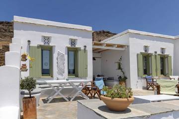 Villa for 6 People in Tinos, Cyclades, Photo 1