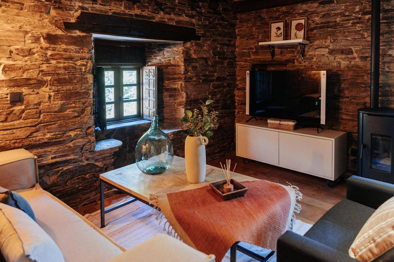 Apartamento entero, Casa do Corral in Incio, Reserva da Biosfera Ribeira Sacra e Serras do Oribio e Courel