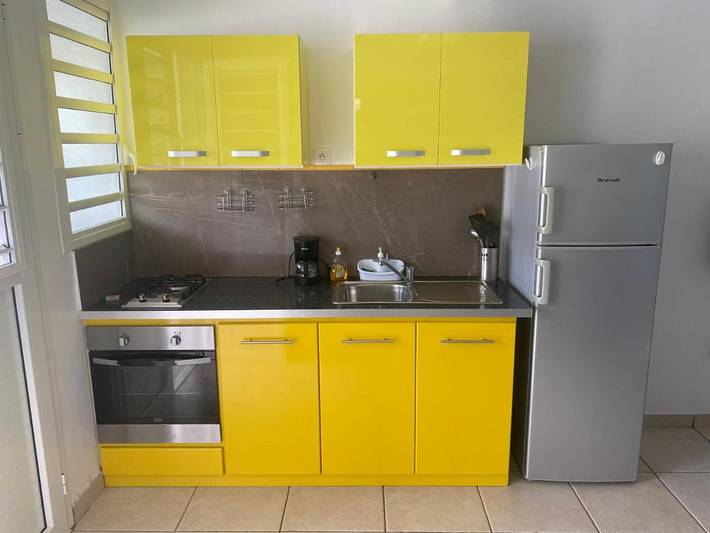 Appartement de vacances pour 3 personnes, avec terrasse ainsi que vue et jardin