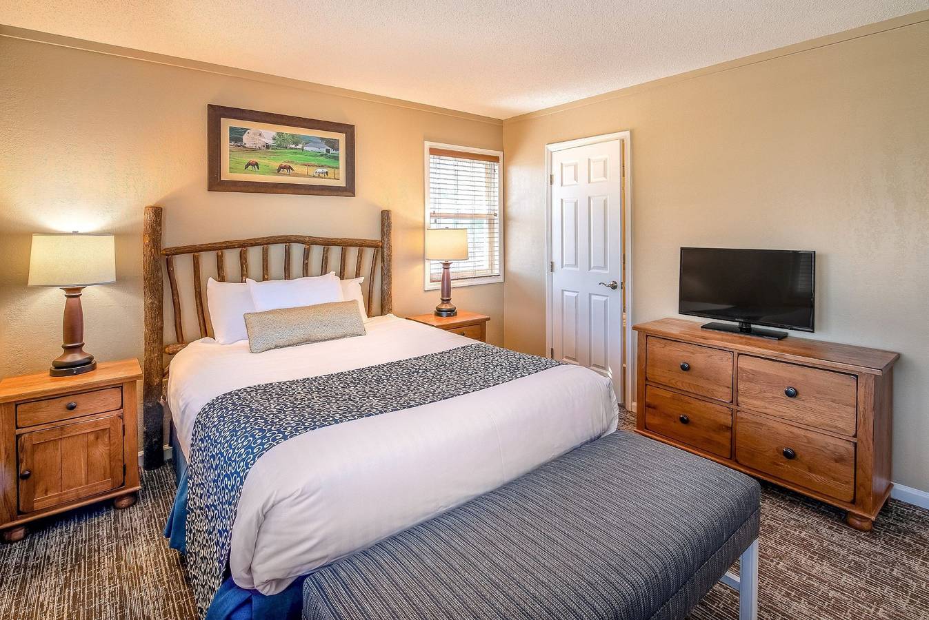 Holiday Inn Club Vacations Oak n’ Spruce Resort in Lee, Berkshire County