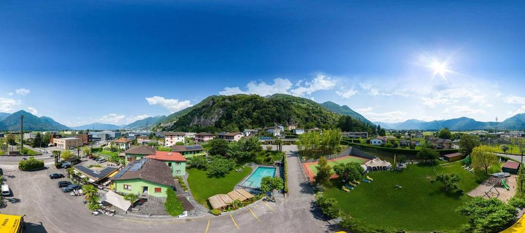 Hotel für 5 Personen, mit Terrasse und Garten sowie Pool und Ausblick in Lavertezzo