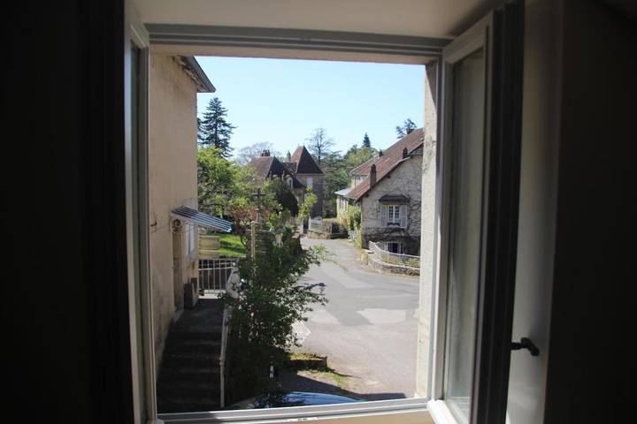 Location de vacances pour 6 personnes, avec jardin dans Frontenay - 3