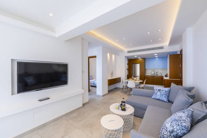 Appartement entier, Mackenzie Castella Beachfront Suite in Larnaca, District de Larnaca