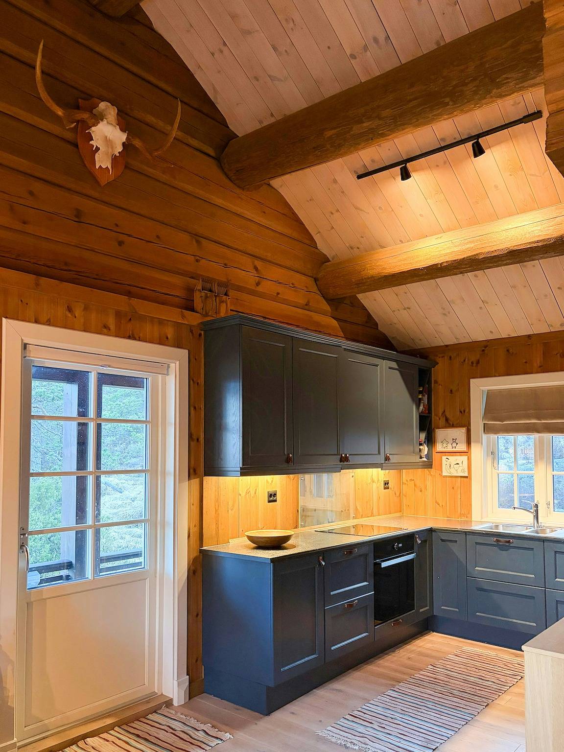Traditionelle Blockhütte bei Treungen in Nissedal