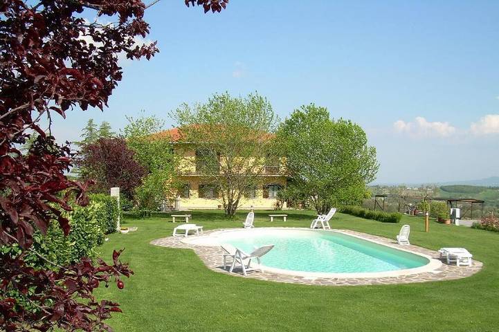 Agriturismo per 2 persone, con piscina, con animali domestici in Montefiascone