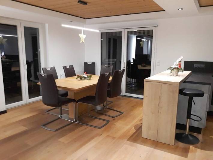 Location de vacances pour 8 personnes, avec Balcon et Terrasse ainsi que Jardin et Vue à Husseren-Wesserling