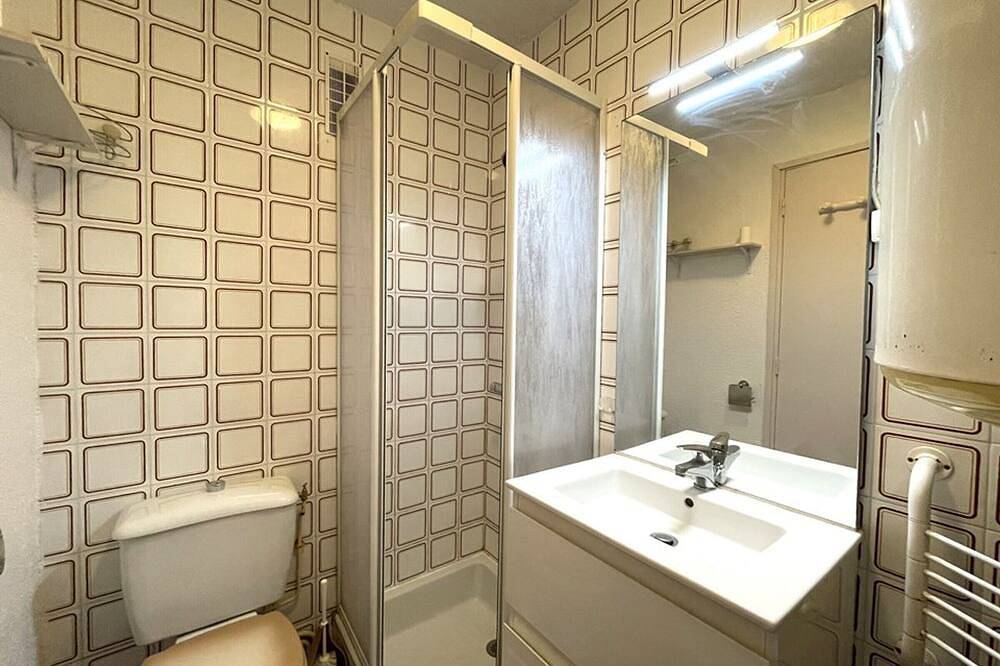 Ganze Wohnung, Gemütliches Studio für 2 mit Haustieren erlaubt und privatem Parkplatz in der Nähe des Meeres in Vieux-Boucau-les-Bains, Côte d’Argent