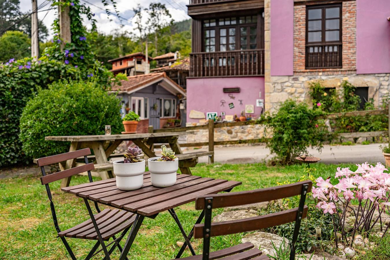 Apartamento entero, Apartamento 'Florenta G2' con vistas a la montaña, terraza privada y Wi-Fi in Cangas de Onís, Costa Verde