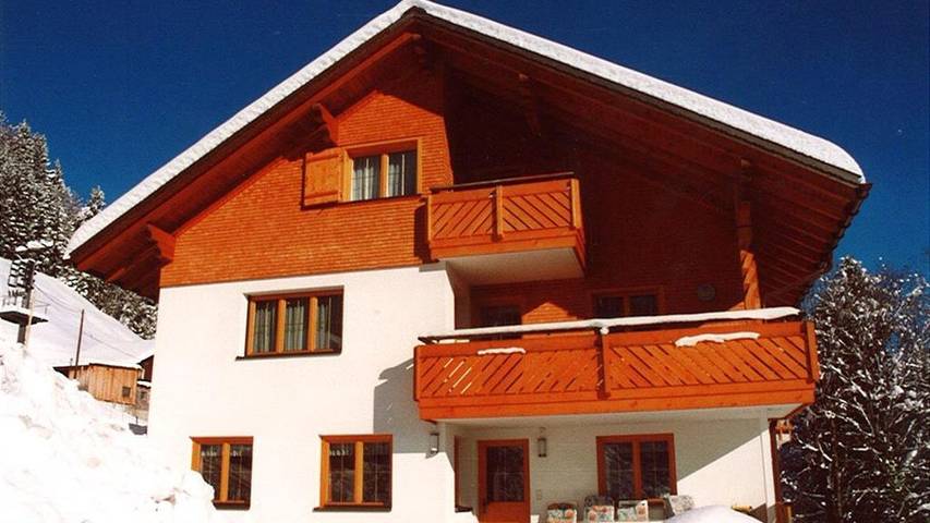 Ferienwohnung für 4 Personen, mit Terrasse und Garten in Sonntag