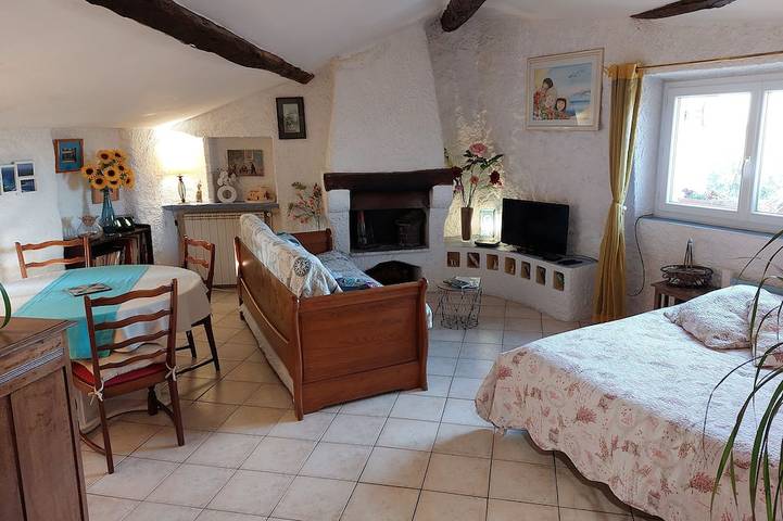 Appartement entier, "Le charme provençal", Appartement de caractère, classé 2* in Lorgues, Région de Draguignan