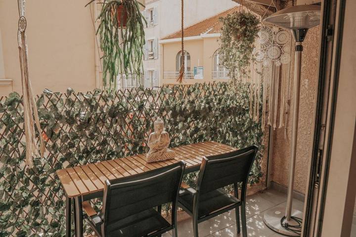 Gîte pour 2 personnes, avec terrasse dans Theatre Galli Sanary Sur Mer - 2