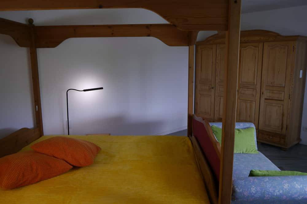 Ganze Wohnung, Gemütliche und gut ausgestattete Ferienwohnung mitten in der Natur in Bebra, Hessisches Bergland