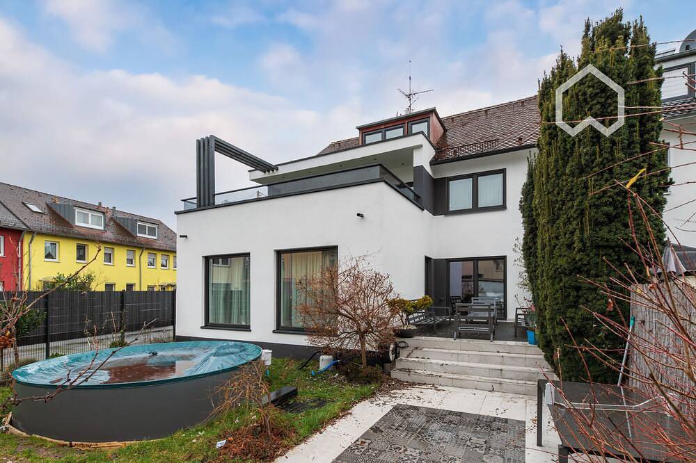 Entire apartment, Day Young Life 140sqm/ carport terrace barbecue table football. in Nuremberg, Franconia