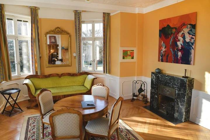 Location de vacances pour 15 personnes, avec piscine et terrasse, animaux acceptés à Delémont - 2