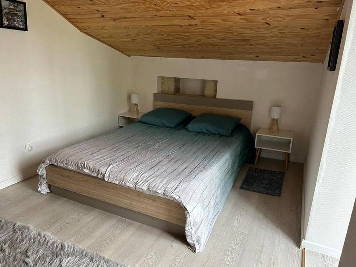 Location de vacances pour 5 personnes, avec piscine ainsi que terrasse et jacuzzi à Anthé - 2