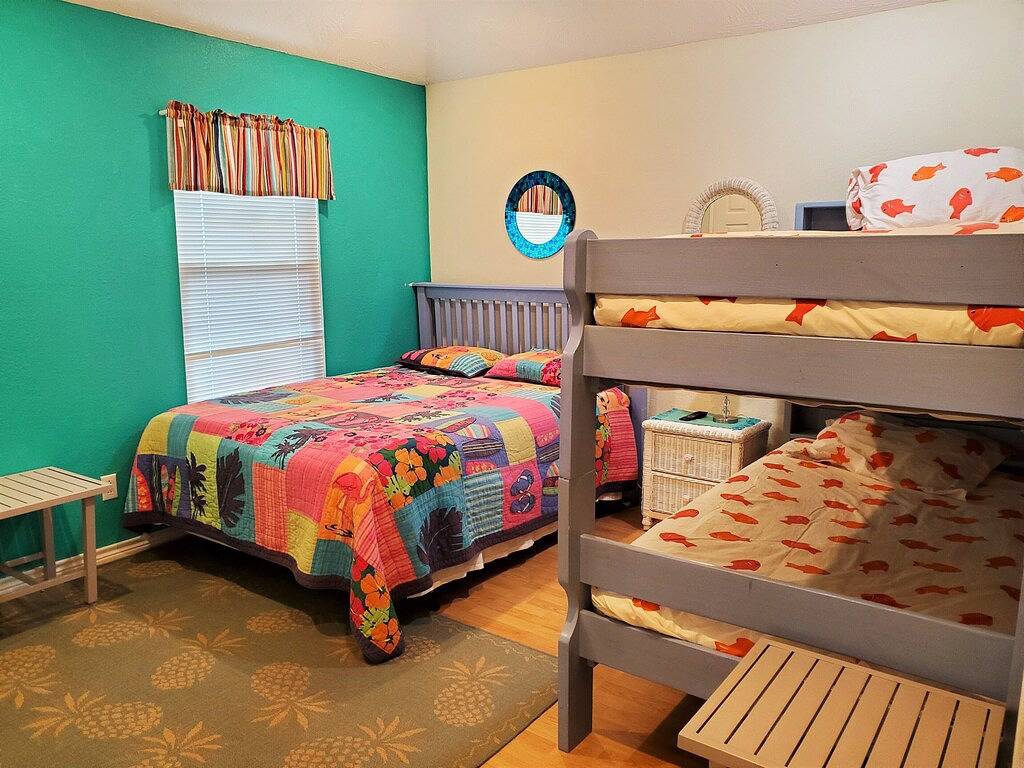 Vacation House for 8 Guests in Bolivar Beach, Bolivar Peninsula