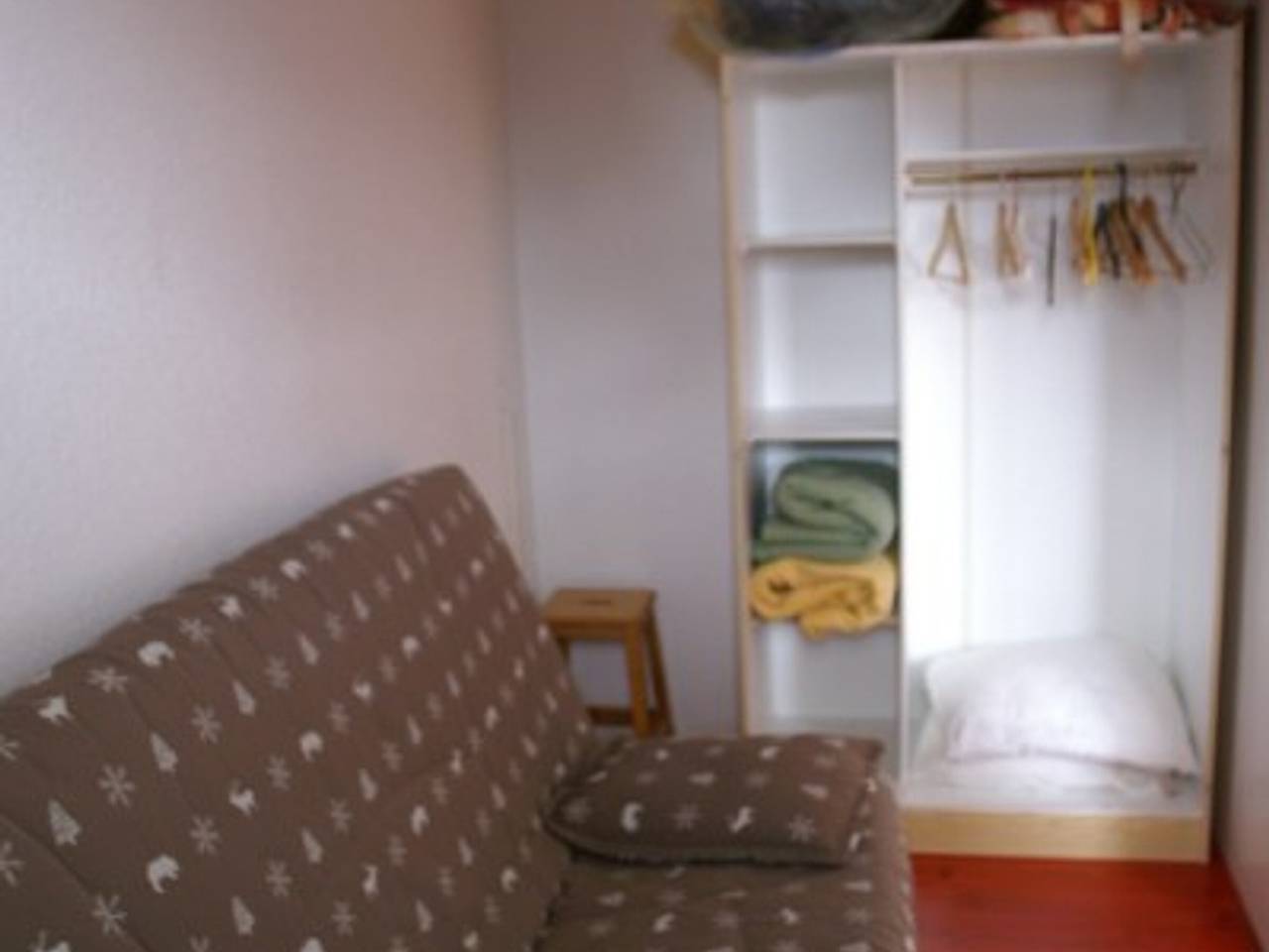 Apartamento entero, Apartamento de 2 habitaciones al pie de pistas con balcón y guardaesquís in La Ferrière, Le Pleynet