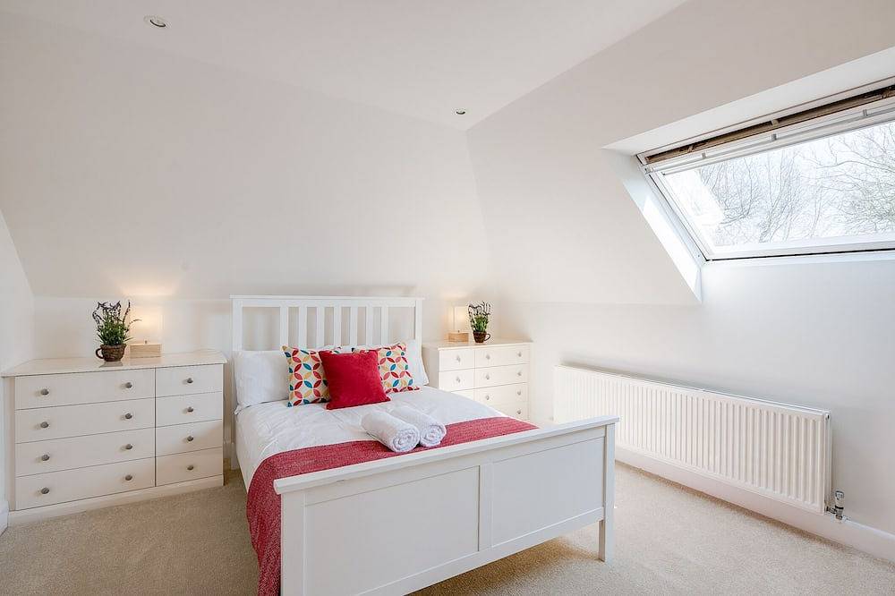 Luxury New Forest 5 Bed Sleeps 12 in Sway, Hampshire