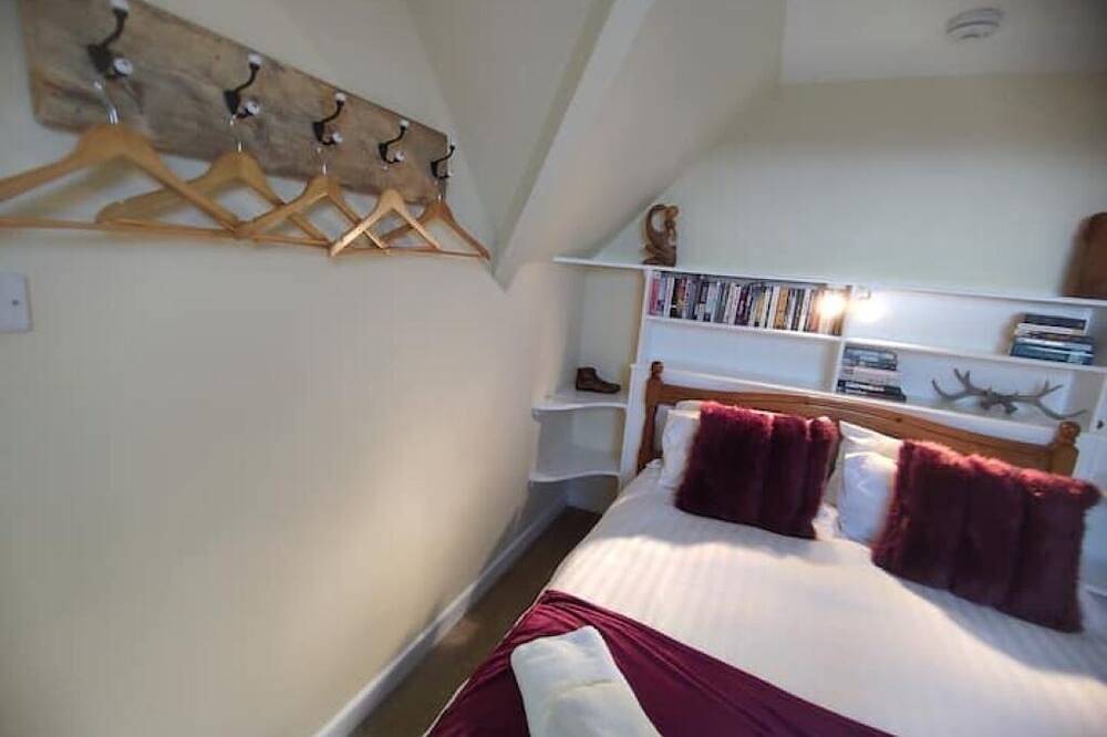The Cheesehouse – Seven Ensuite bedrooms in Wiltshire
