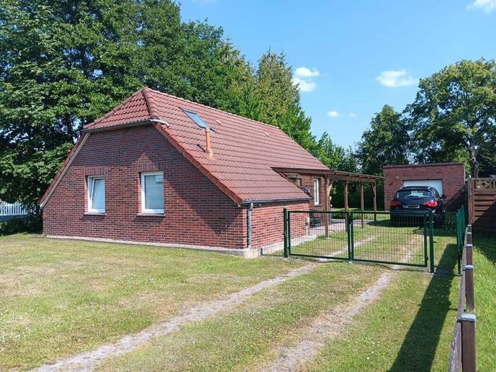 Ferienhaus für 4 Personen, mit Garten in Halbemond