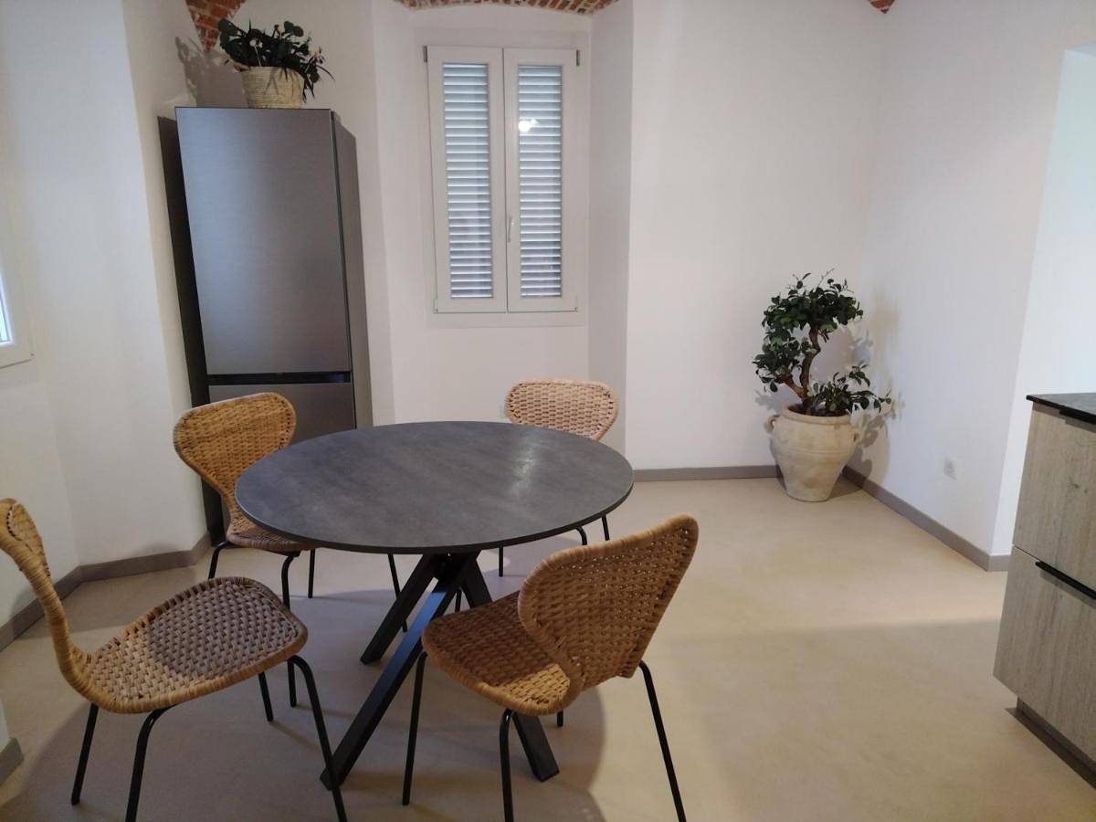 Appartement entier, One-Bedroom Apartment in Aléria, Arrondissement de Corte