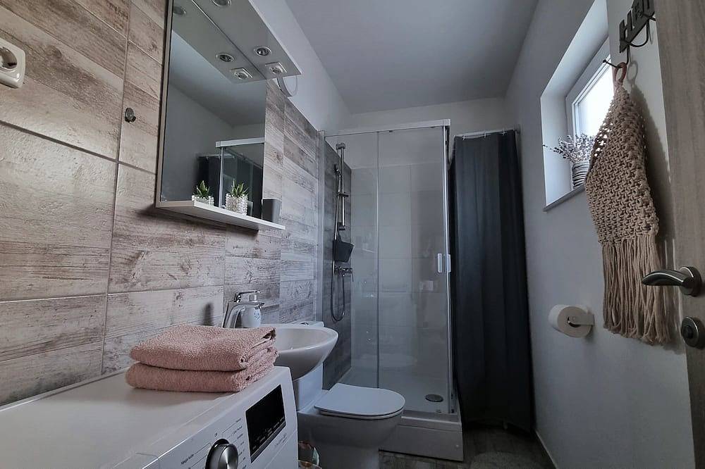 Aria - Neues Ferienhaus mit Pool in der Nähe zahlreicher Strände und Aktivitäten in Filipana, Südküste Istrien