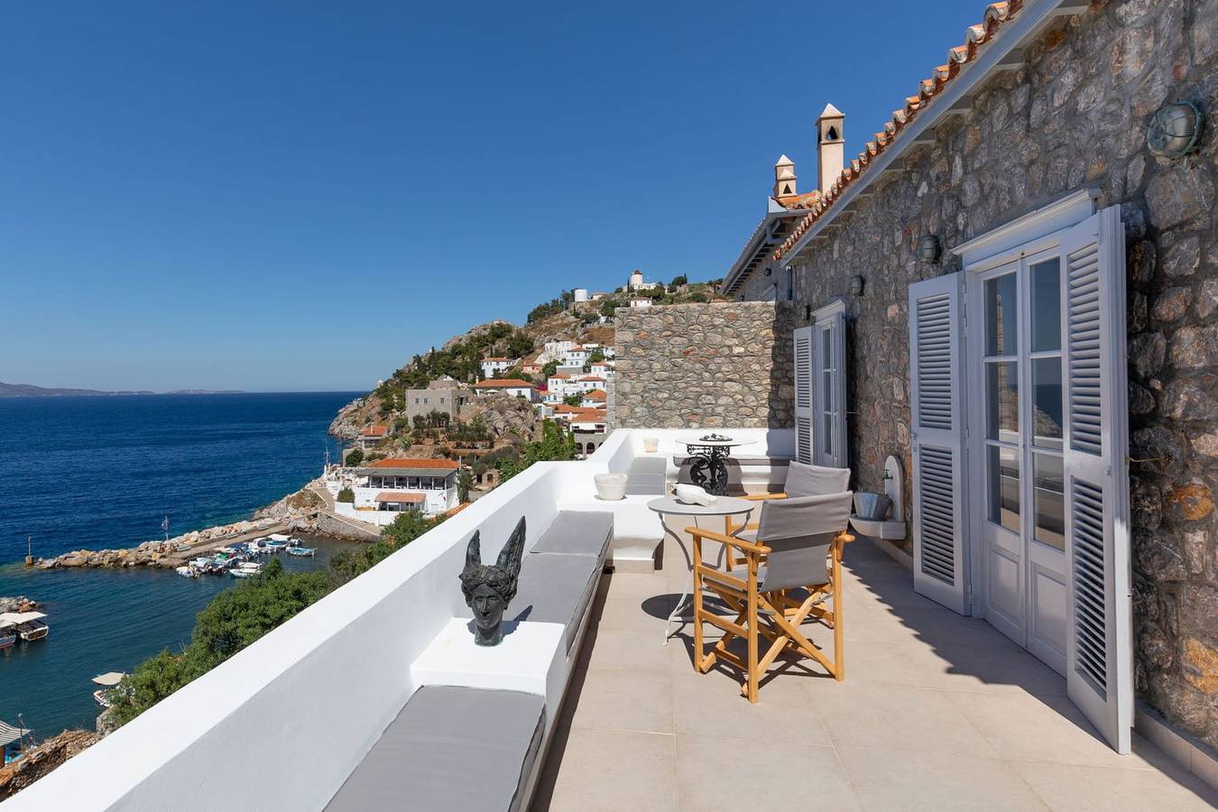 Hydrelion Beachfront Suite, Divine Sea Views, Furnished Terrace, Hydra in Hydra