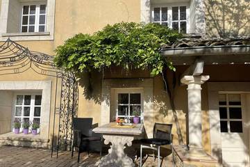 Gîte pour 2 personnes, avec terrasse et jardin à Le Pin