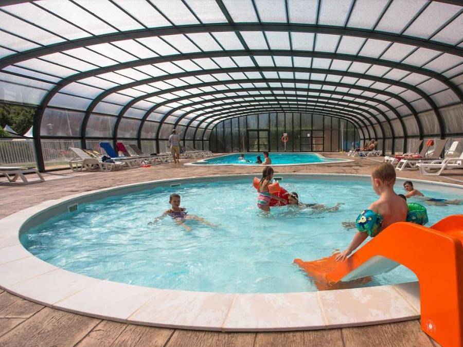 Camping Le Saint Laurent - Mobilhome 4 personas - Mobil-home confort - 29m² - 2 habitaciones - terraza semi-cubierta in Golf Saint-Laurent, Ploemel