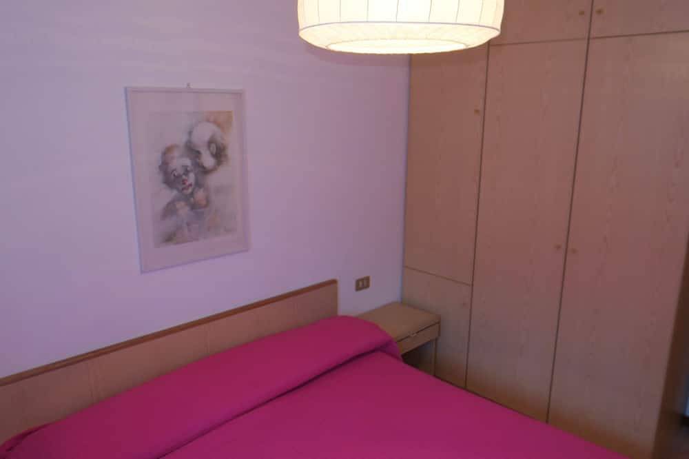 Ganze Wohnung, Wohnung mit Balkon mit Seeblick in Molina di Ledro, Ledro