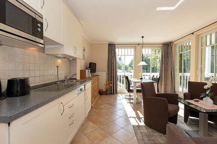 Ferienwohnung für 4 Personen, mit Sauna und Balkon in Kühlungsborn - 3