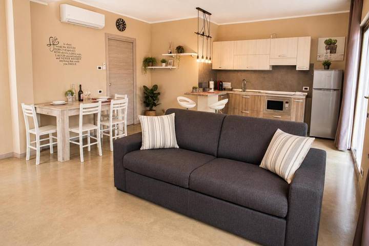 Apartamento de vacaciones para 5 personas, con vistas y jardín - 1