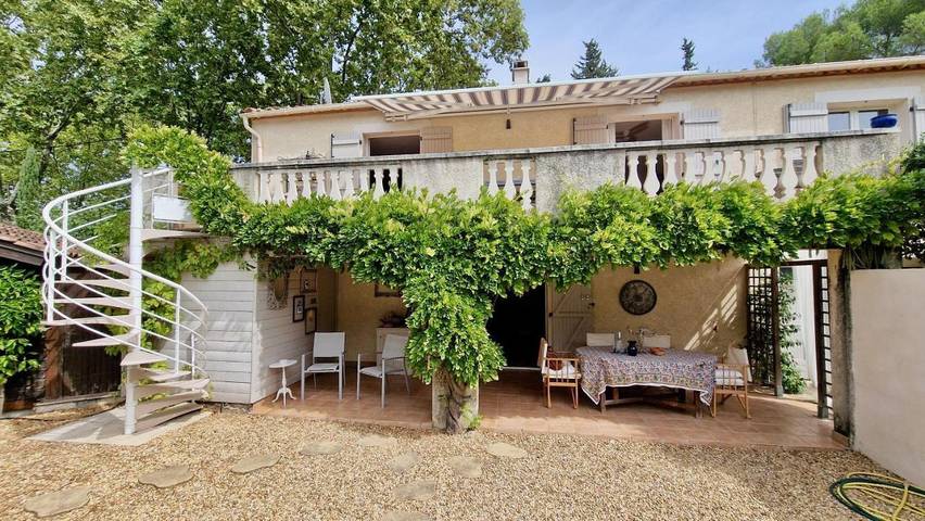 Location de vacances pour 6 personnes, avec piscine et jardin à Margon - 2