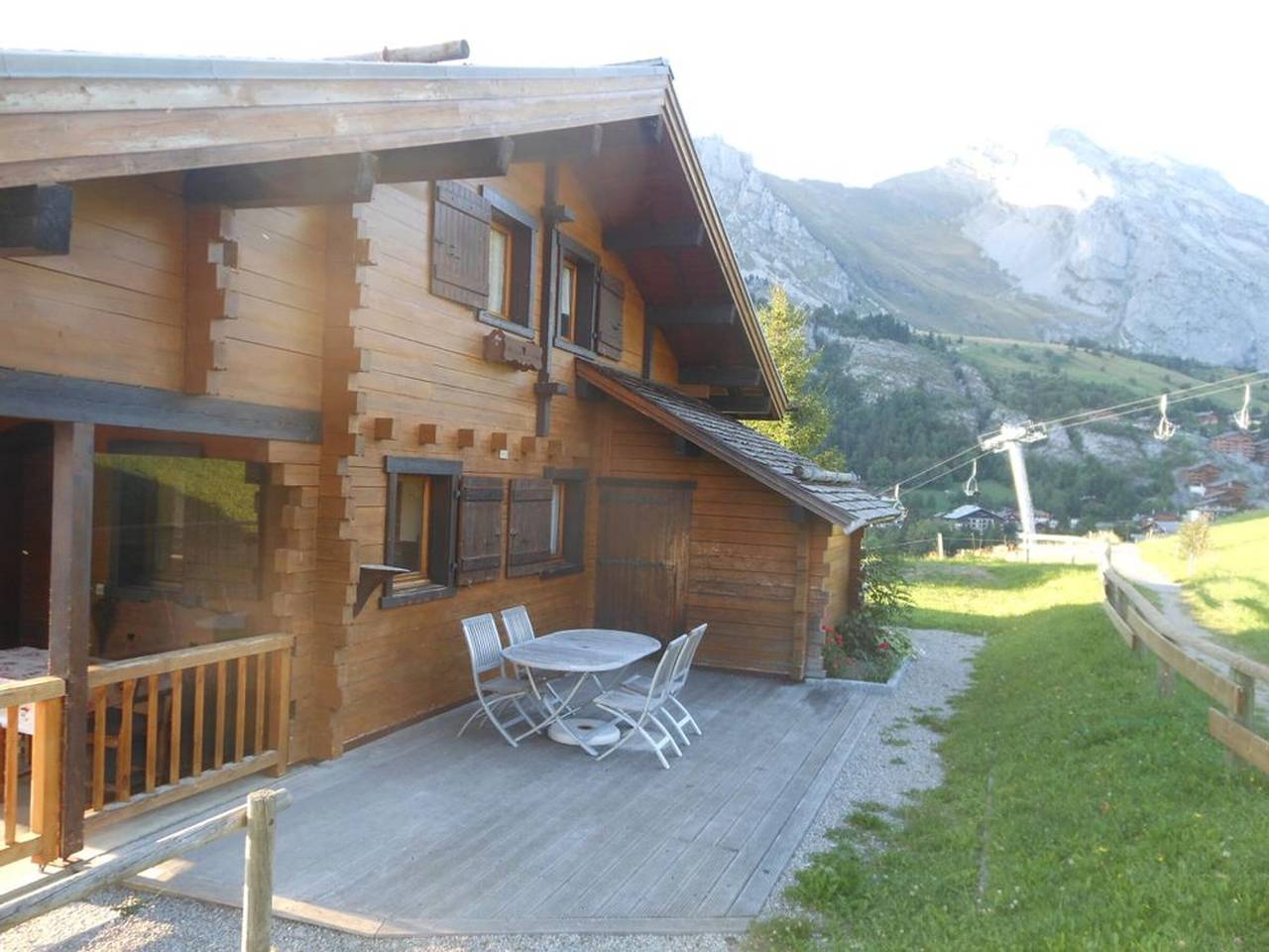 Geräumiges Chalet für 10, nahe Pisten, Parkplatz, Garage in Le Grand-Bornand, Annecy und Umgebung