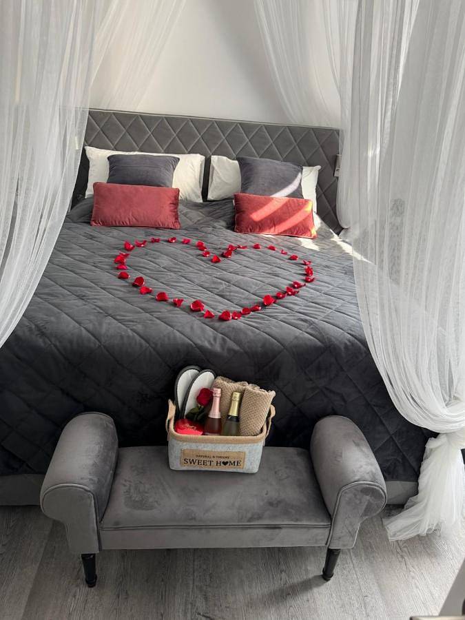 Ferienwohnung für 4 Personen, mit Whirlpool und Terrasse sowie Garten und Sauna