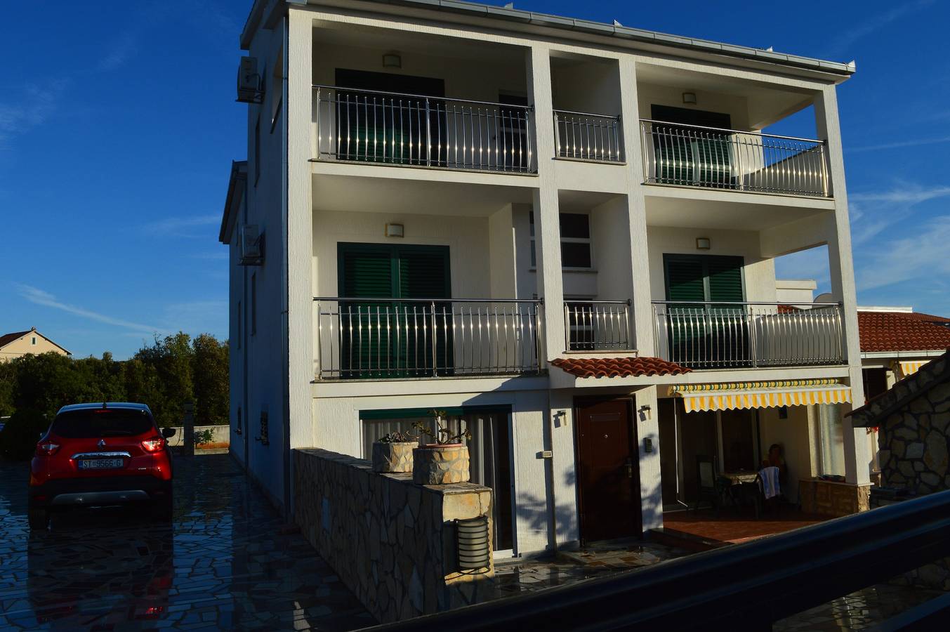 Ganze Wohnung, 3-Zimmer-Ferienwohnung mit Terrasse Bucht Ljubljeva, Trogir A-14314-e in Vinisce, Split-Dalmatien