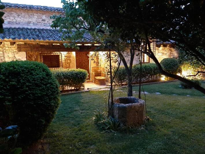 Casa rural para 8 personas, con vistas además de jardín y terraza en Comarca de Sepúlveda - 2