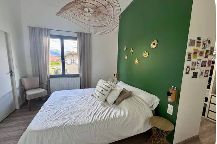 Location de vacances pour 6 personnes, avec jardin à Meythet - 2