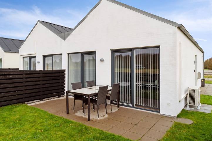 Ferienwohnung für 4 Personen, mit Terrasse in Slettestrand