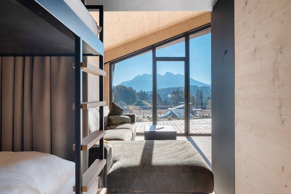 Chalet 'Einheit B' met Uitzicht op de Bergen, Privéterras en Wi-Fi in Deutschnofen, Eggental