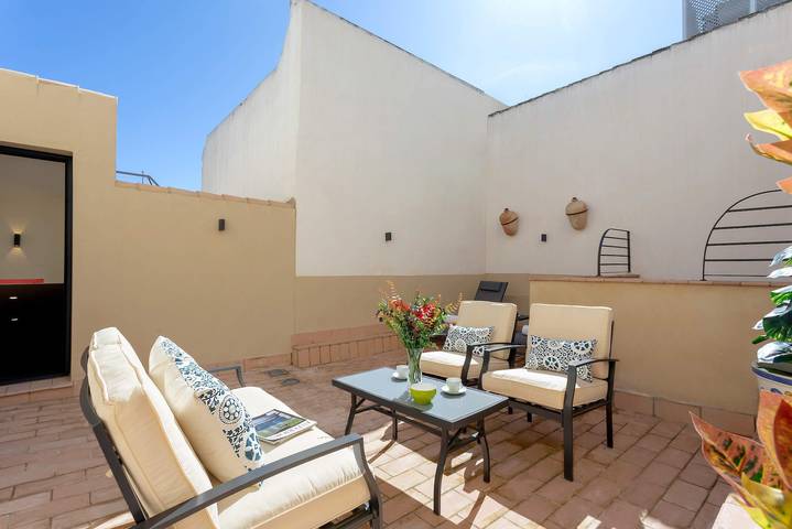 Apartamento para 5 personas, con terraza en Santa Cruz (Sevilla)