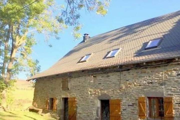 Gîte pour 10 personnes, avec terrasse, animaux acceptés