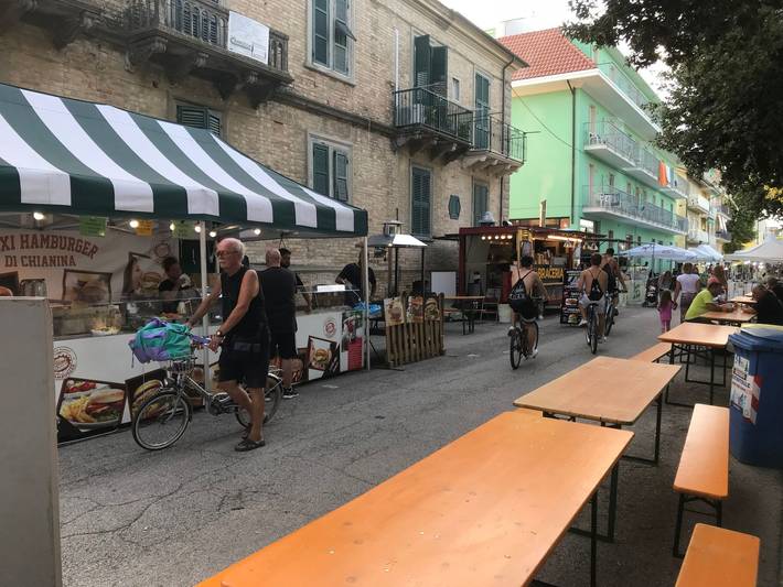 Ganze Wohnung, Appartement mit Garten und Meerblick in Cupra Marittima, Riviera delle Palme