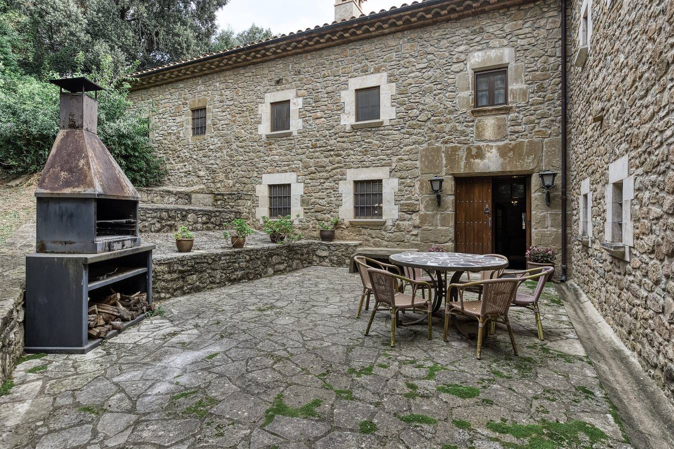 Holiday Home 'Can Tapis' with Mountain View, Private Pool and Wi-Fi in Camós, Pla de l'Estany