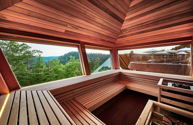 Hotel Kronelamm - Doppelzimmer "Talblick" mit Wc und Dusche/Bad in Bad Teinach-Zavelstein, Nordschwarzwald