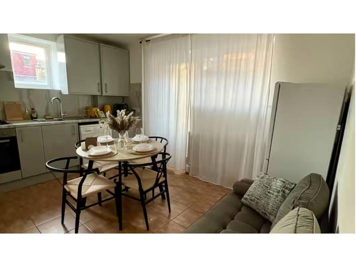 Apartment for 5 people, with hot tub in Ealing