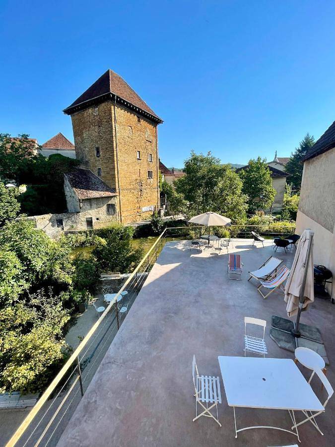Maison près de la rivière in Arbois (homonymie), Jura Francais