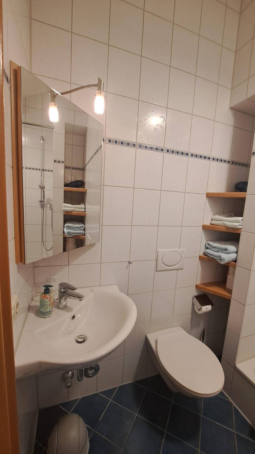 Lehnecker Ferienwohnungen - Appartementzimmer Nr. 9 in Neuötting, Landkreis Altötting